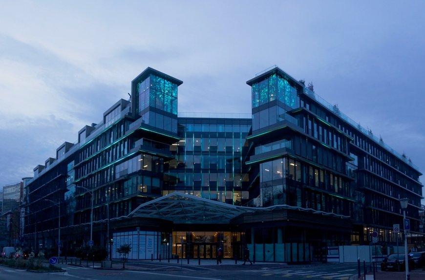 Pharos brings the Sways building to life through light